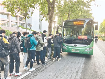 为什么参加篮球辅导可以帮助孩子更好地成长_1